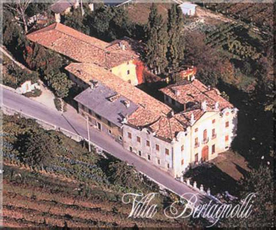 Villa Bertagnolli - Locanda Del Bel Sorriso Trento Luaran gambar